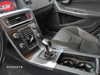 Volvo V60 D4 R-Design - 14