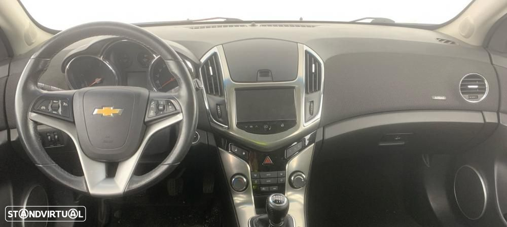 Chevrolet Cruze SW 1.7 VCDi LT - 11