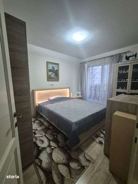 PF Vand apartament 2 camere str. Lacului Floresti cu parcare - Imagine principală: 5/8