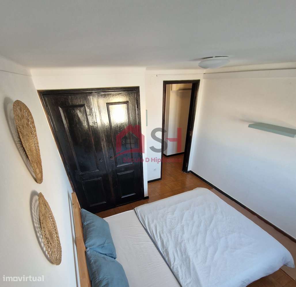 *Prédio com 2 Apartamentos + Loja + Arrecadação – Santa Cruz*-45