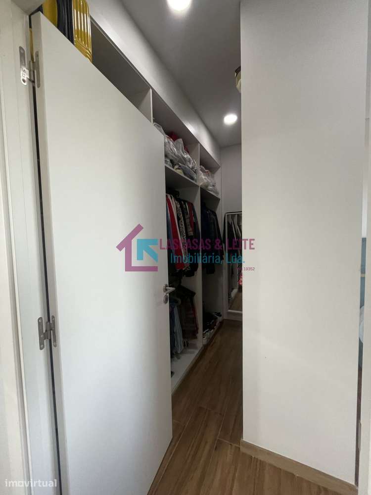Moradia Bifamiliar T1+T3, Freixo-13