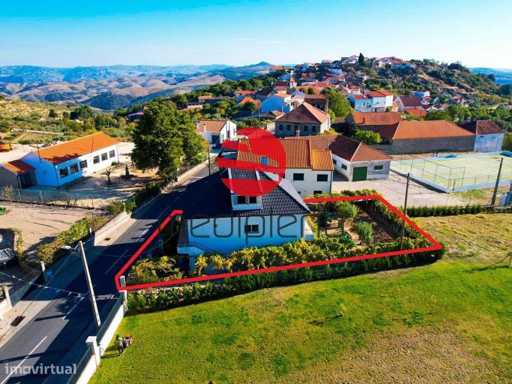 MORADIA T4 C/ GARAGEM-22