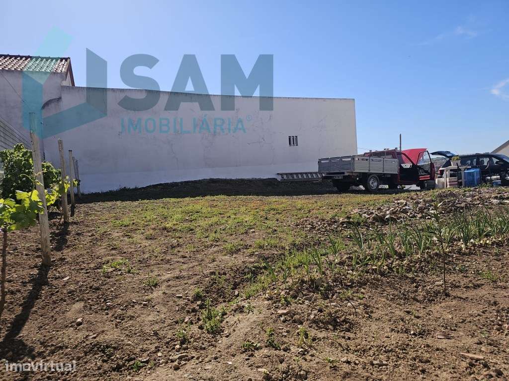 Moradia T2 com 622m² de terreno e fantástico espaço exterior em A d...-12