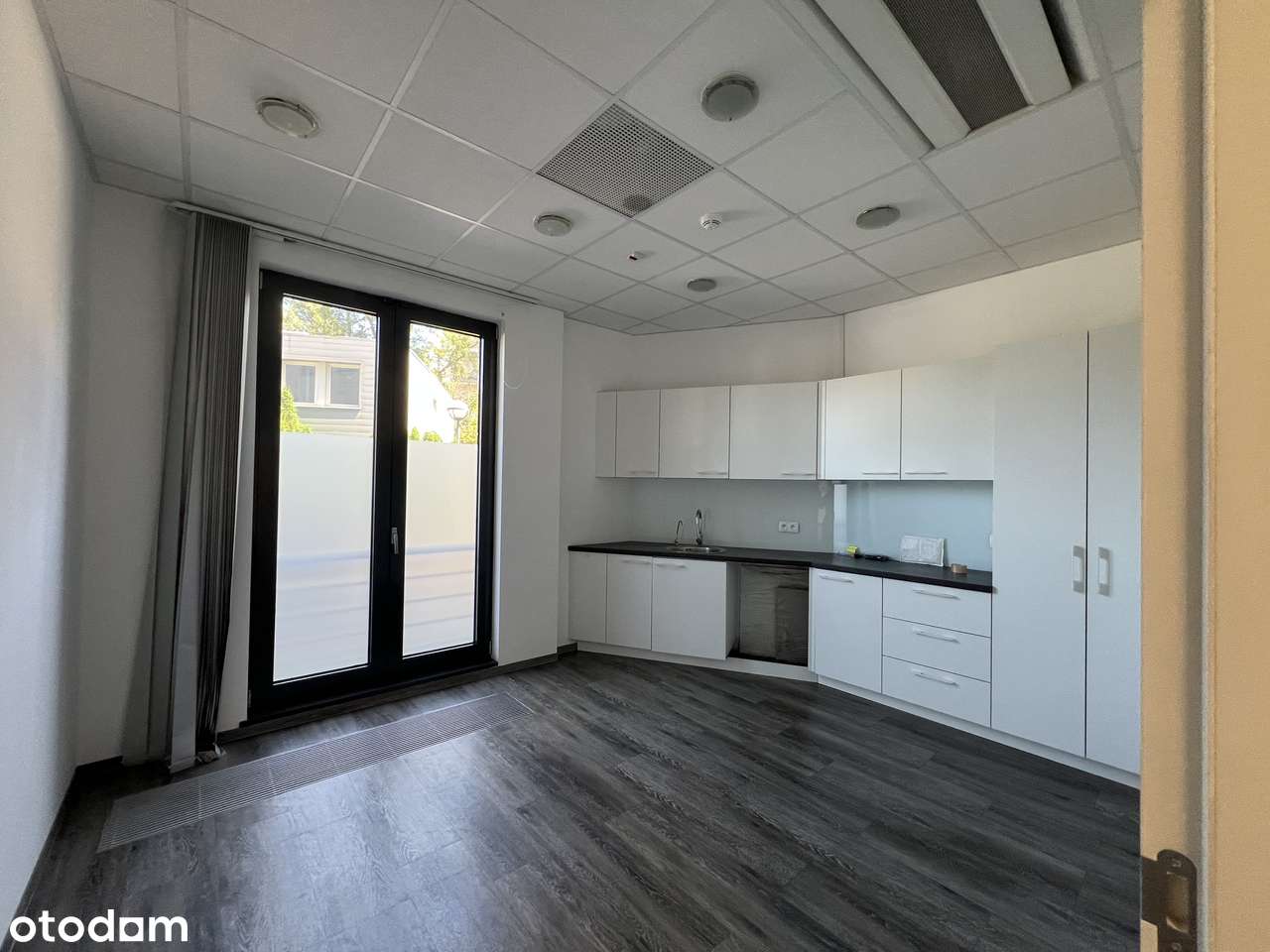 Powierzchnia biurowo-usługowa na Żoliborzu - Irydion - Pełny obrazek: 4/6