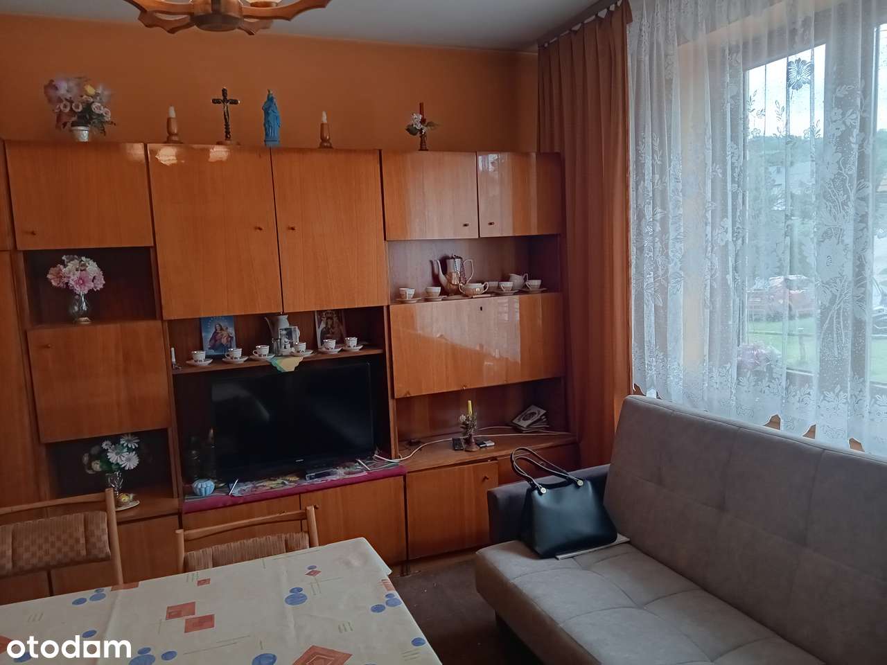 Wolnostojący dom z garażem w pięknej okolicy-7