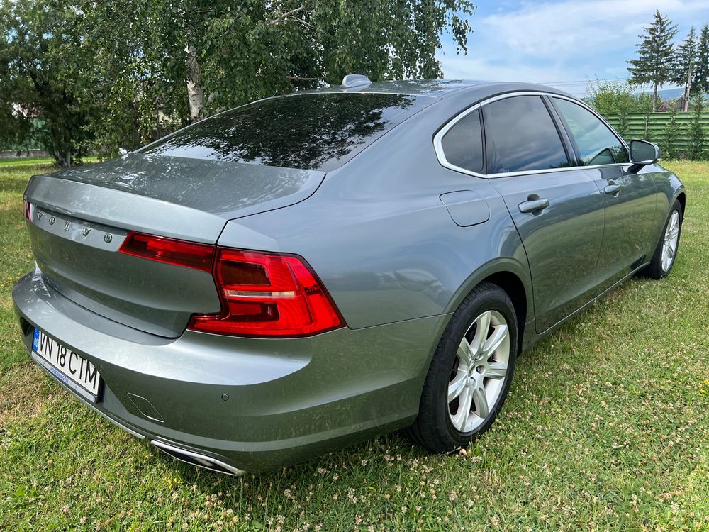 Volvo S90 D4 R-Design 2018