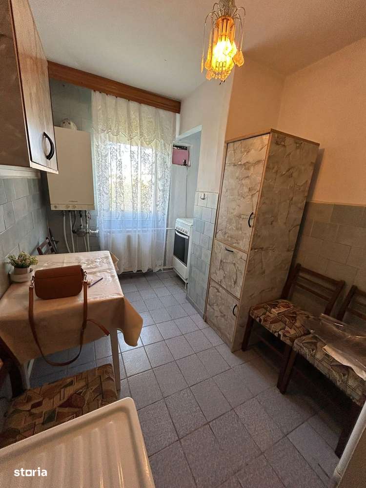 De vanzare 3 camere,2 balcoane zona Piata Mare - Imagine principală: 4/9