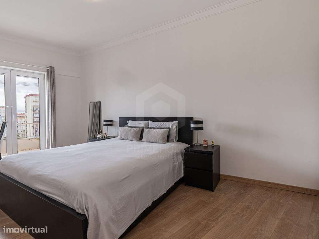 Apartamento T2 - Torre da Marinha-13