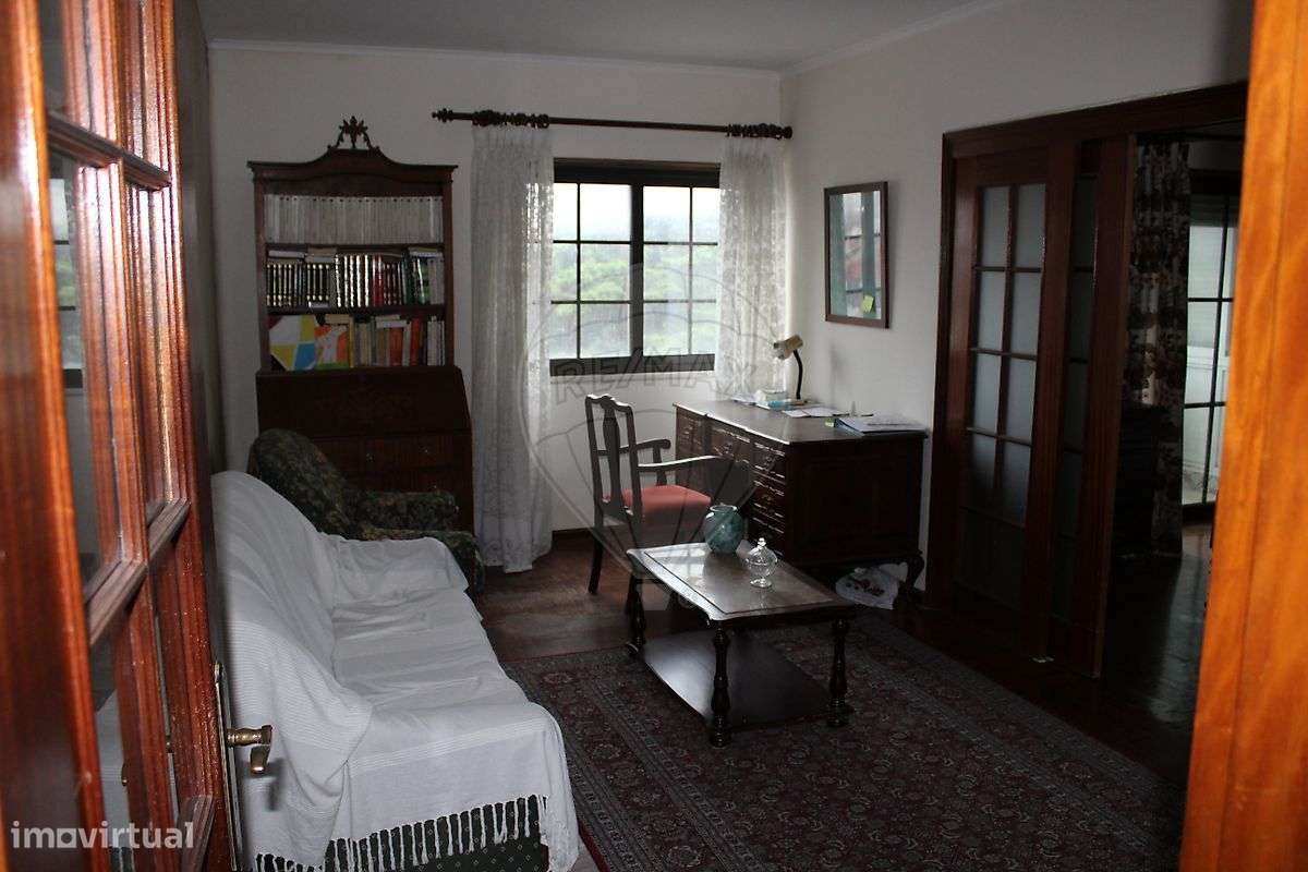 Apartamento T6 para venda-0