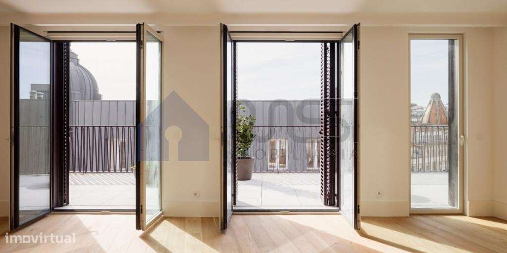 Apartamento T4 de luxo na Baixa do Porto junto ao emblemático Mercado-3