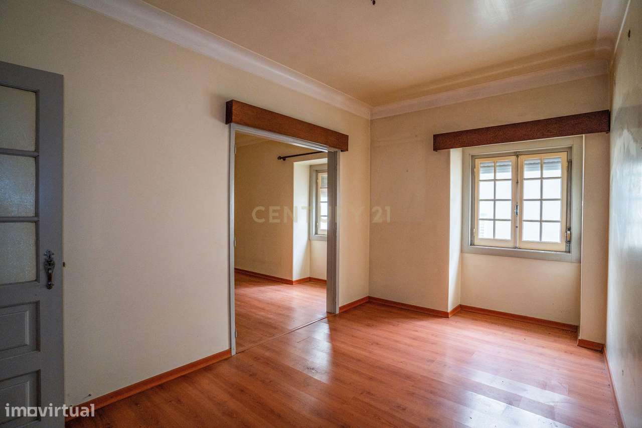 Apartamento T3 no centro das Caldas da Rainha-5