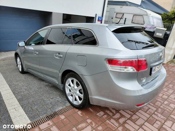 Toyota Avensis 2.2 D-4D Sol Plus - 6