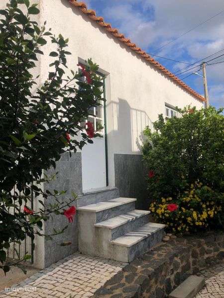 Moradia T4 com 2wcs + Garagem + jardim a 10minutos de Beja - Grande imagem: 4/11