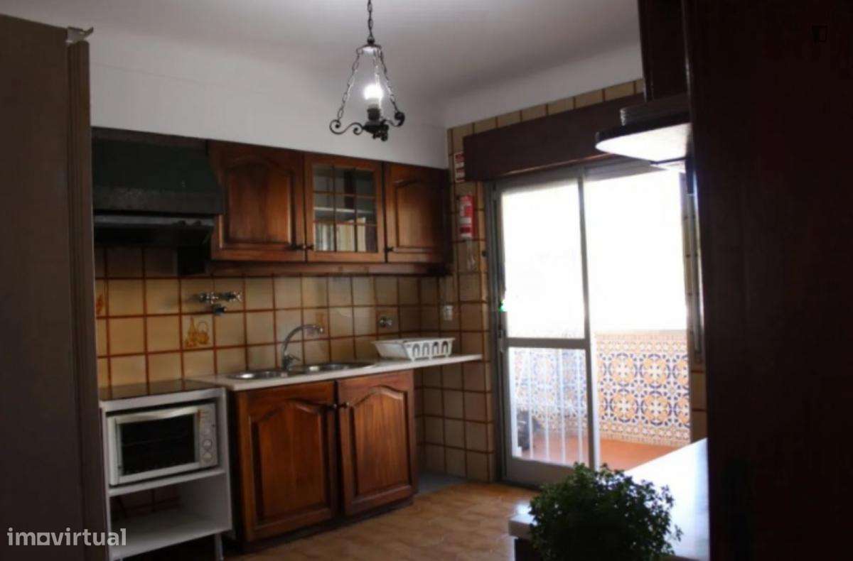 Cama - localizado em Carcavelos Lisbon - Grande imagem: 5/10