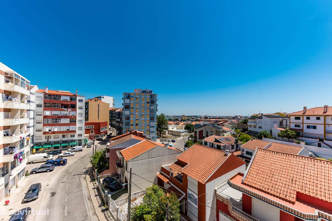 T2 com excelente área e varandas-34