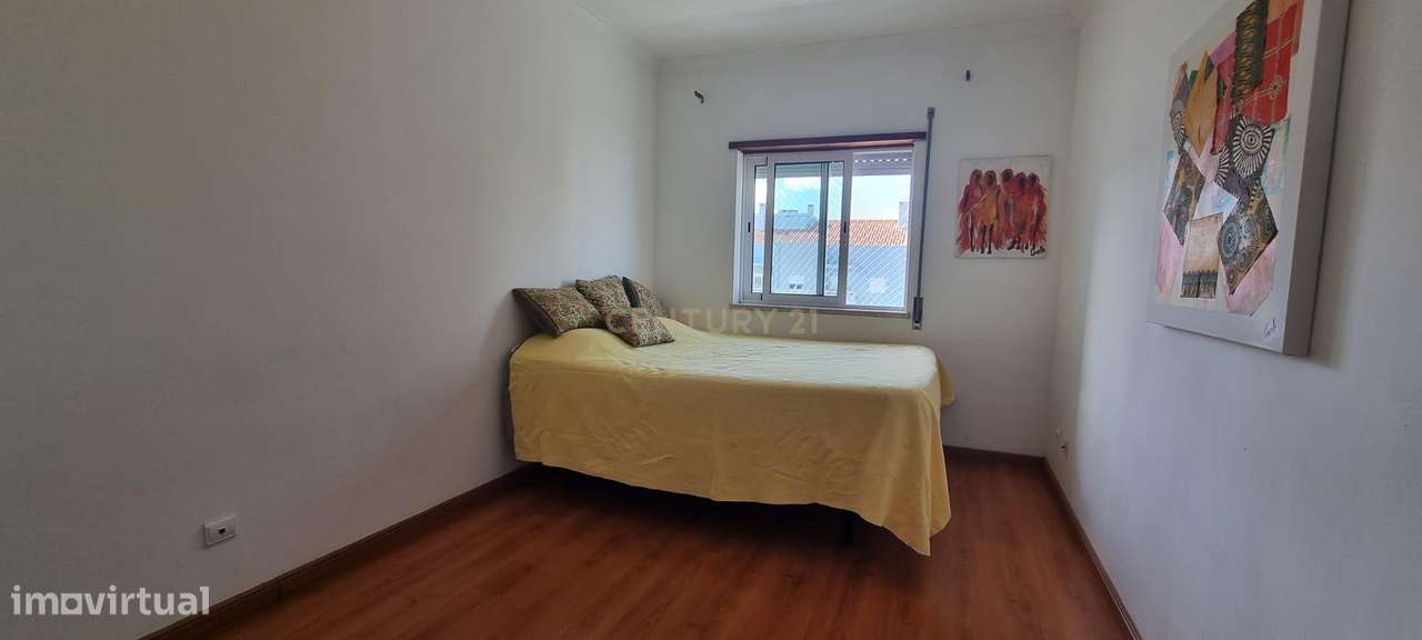Apartamento T3 com arrecadação / Montijo-6