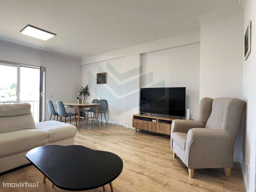 APARTAMENTO 1ºANDAR, T2, ESTACIONAMENTO, VISTA DESAFOGADA-7