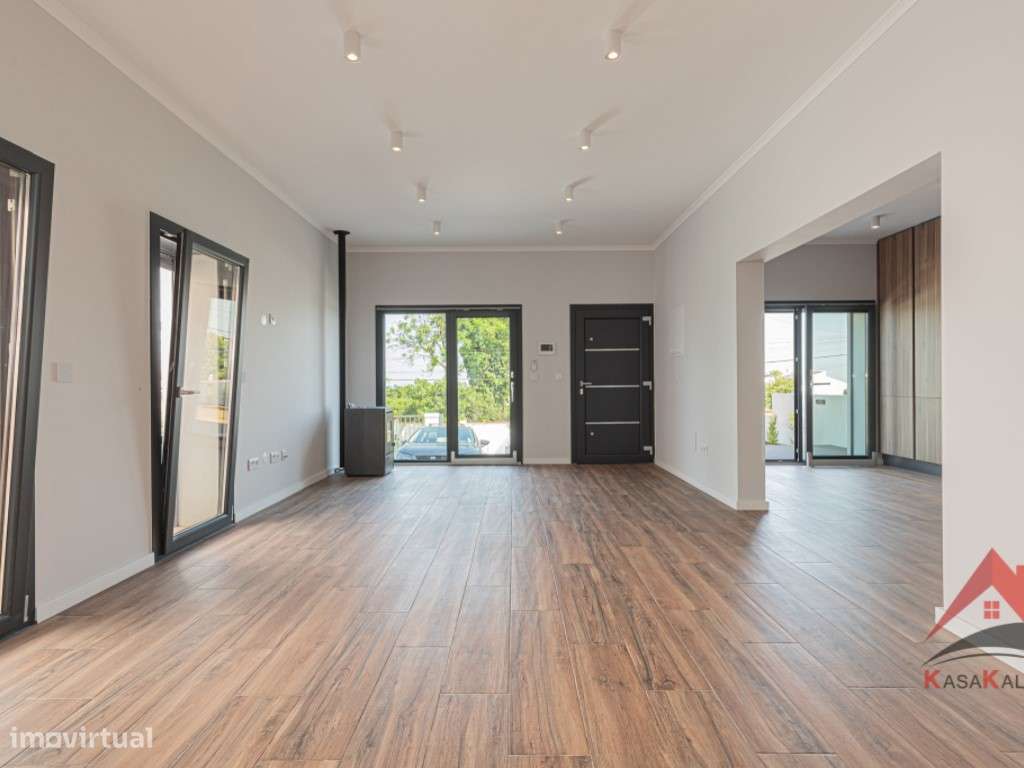 Oportunidade Única em Palmela Duas Moradias | Excelente Opção para ...-10