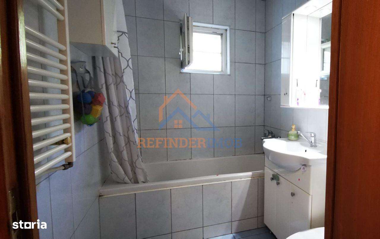 Apartament de vanzare cu 2 camere, zona Titan-8