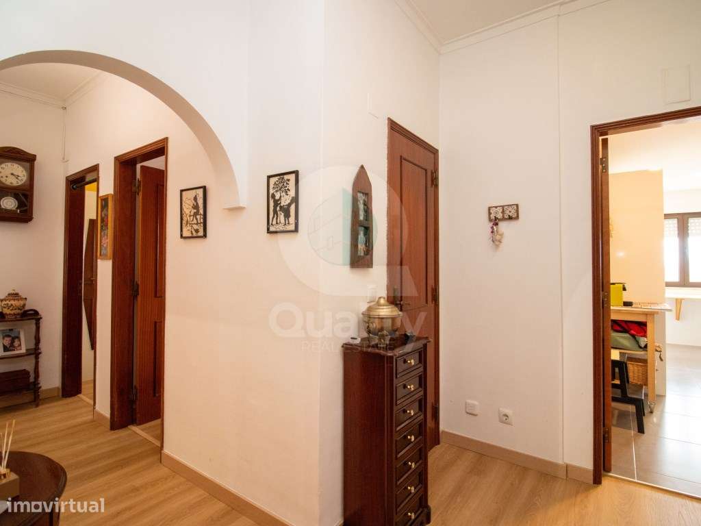 Apartamento T3 com Vista Rio em Excelente Localização-7