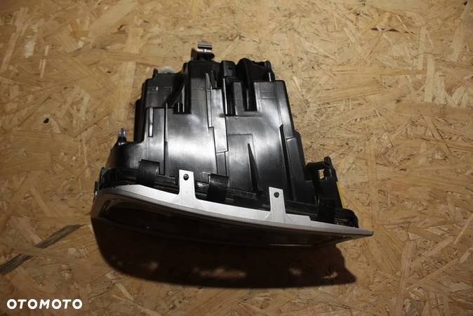 * VOLVO FH 13 FH13 2009+ LIFT LAMPA PRZECIWMGIELNA LEWA HALOGEN REFLEKTOR PRZECIWMGIELNY LEWY QTC V3H/721 21035692 21297911 - 3