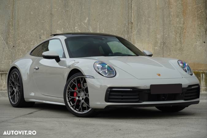 Porsche 911 Carrera 4S - 18