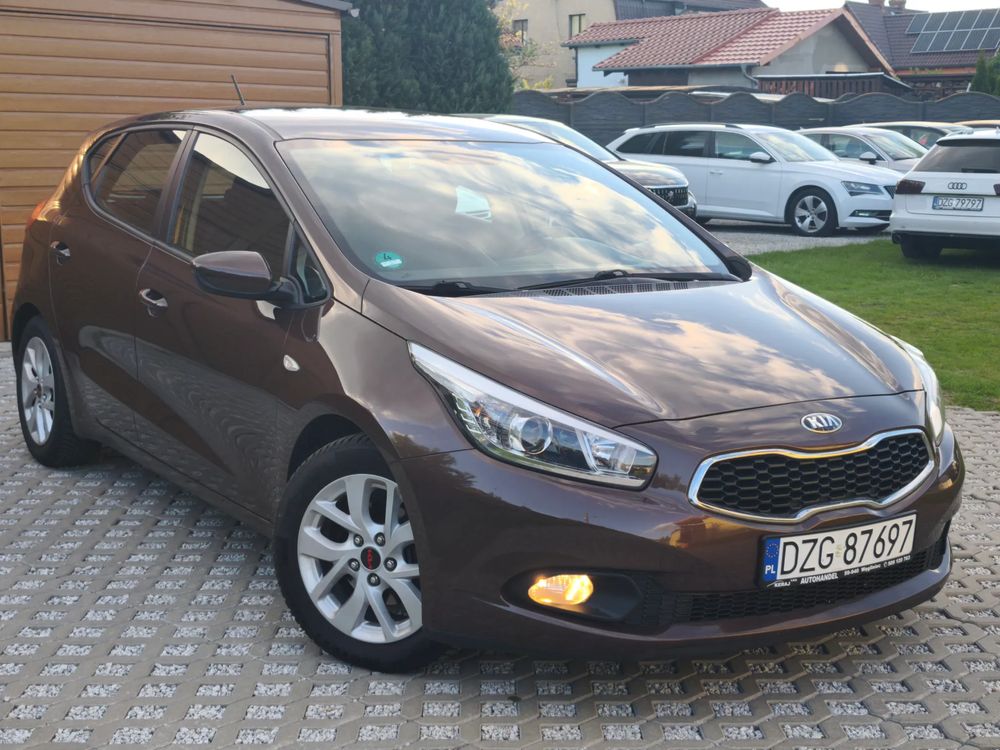 Kia Ceed II (2012-) 1.4 CVVT Vision 2013