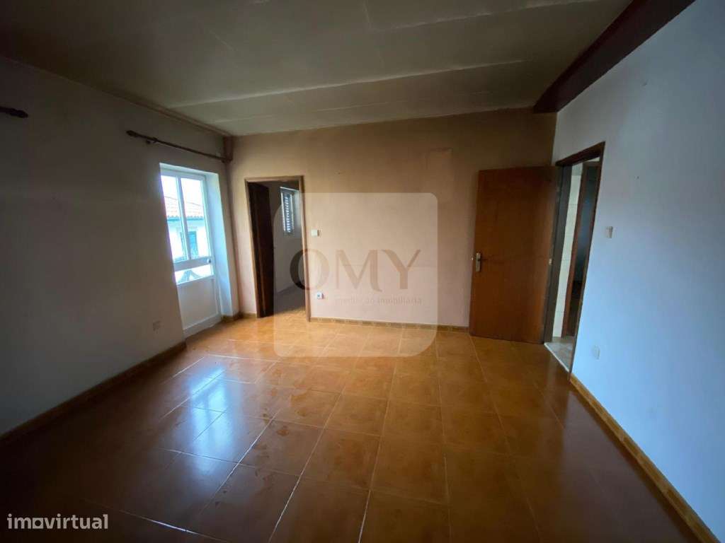 Retoma Bancária Moradia T2 na Vila de Sanfins do Douro - Grande imagem: 5/16