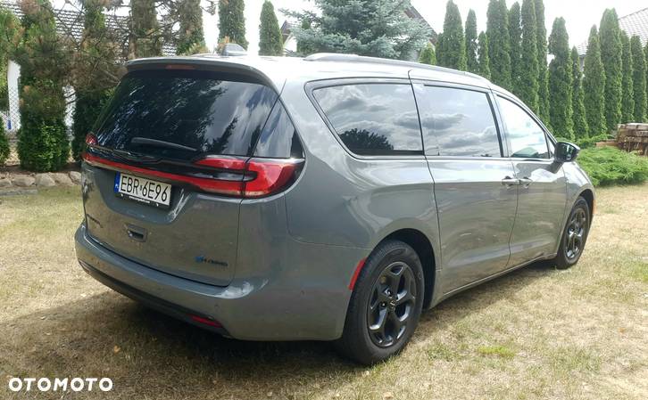 Chrysler Pacifica - 5