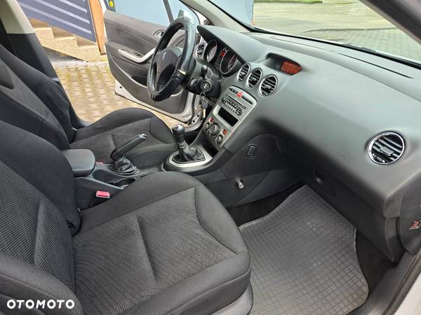 Peugeot 308 1.6 HDi Premium - 14