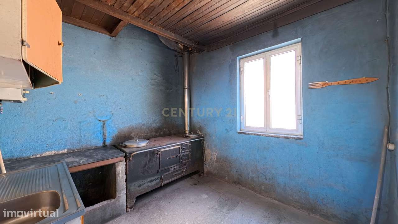 Moradia em pedra com terreno em Covelo - Sátão - Grande imagem: 5/14