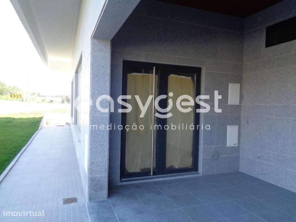 Loja em Repeses - Grande imagem: 2/4