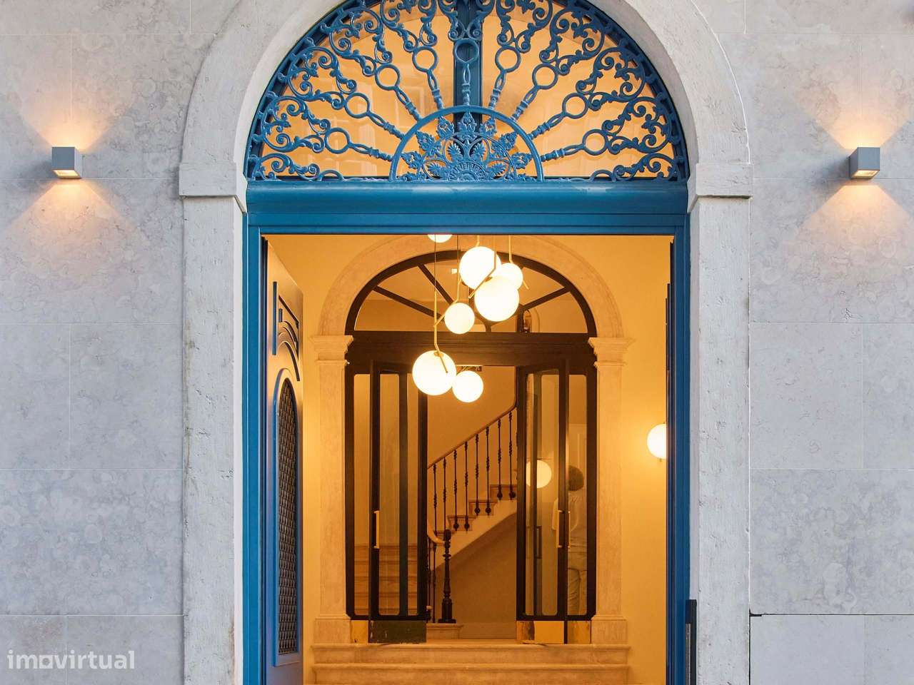 Loft T2 Duplex com varanda na Av. da Liberdade - Grande imagem: 2/54