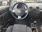 Volkswagen New Beetle - 21