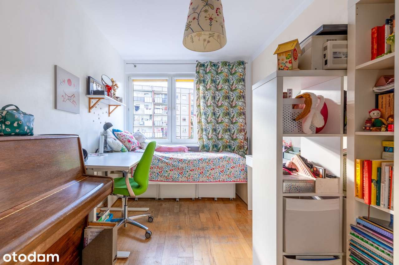 Trzypokojowe z balkonem, I piętro, parking-4