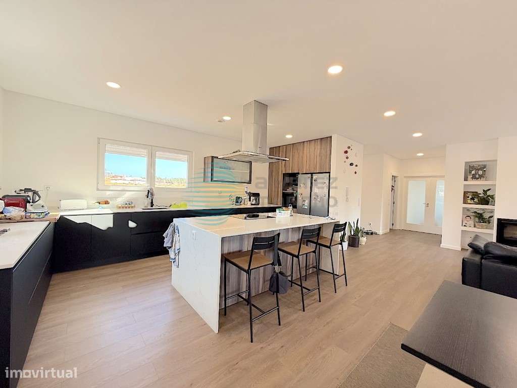 Excelente Moradia/Quintinha PISO TÉRREO V4, Ramalhal-5