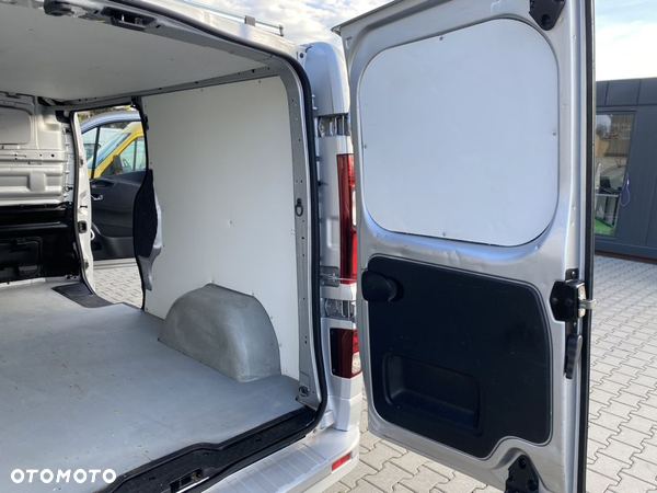 Opel VIVARO - 27