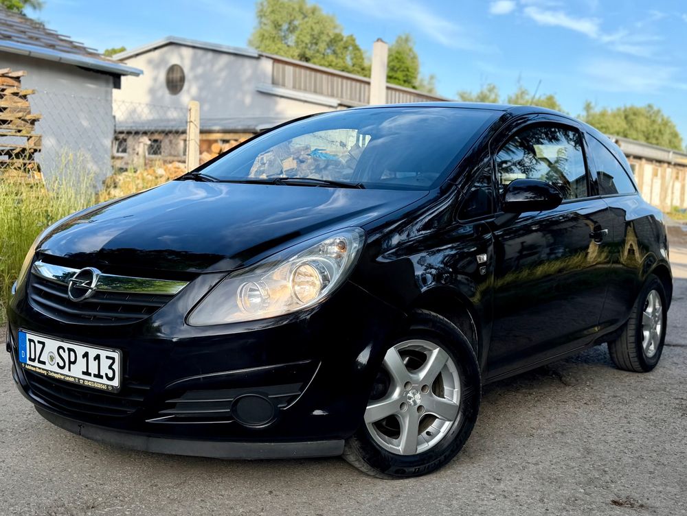 Opel Corsa D 1.2 16V 111 2010