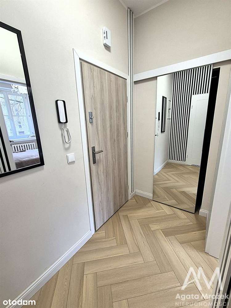 Urocze 2 pok,aneks kuchenny,media miejskie,loggia-14