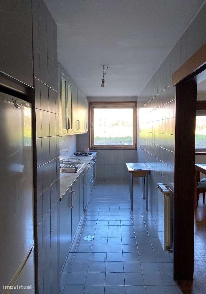 Apartamento T1 Mobilado na Rua das Condominhas – Campo Alegre - Grande imagem: 4/12