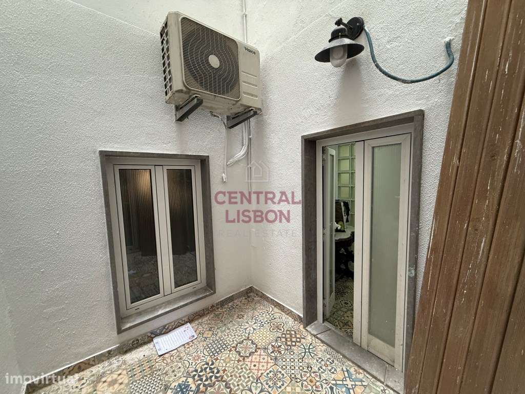 T4+1 com Terraço e Logradouro em Arroios | Possibilidade de Duas Zo...-22