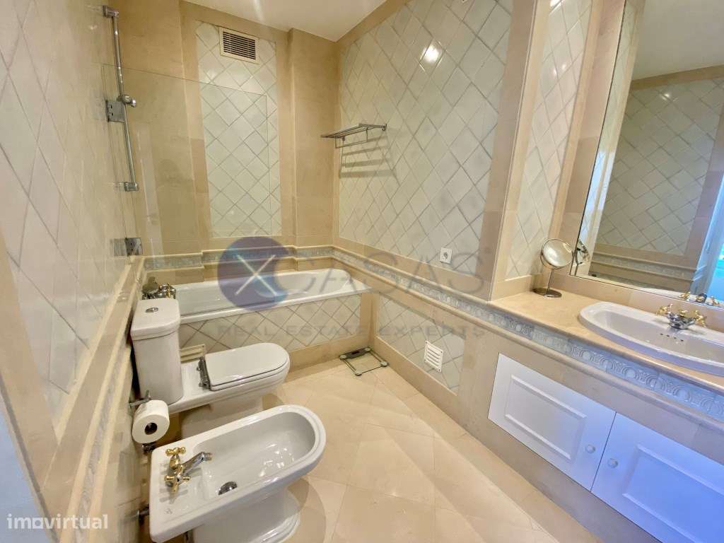 Luxuoso apartamento T4 para arrendamento na Guia com vista única de...-22