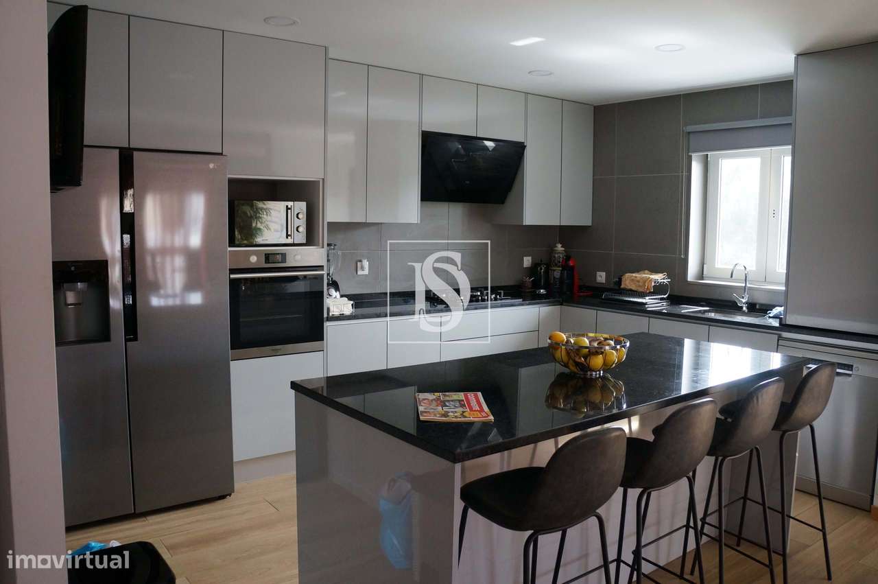 Moradia Isolada T3 em Vilar de Andorinho-36