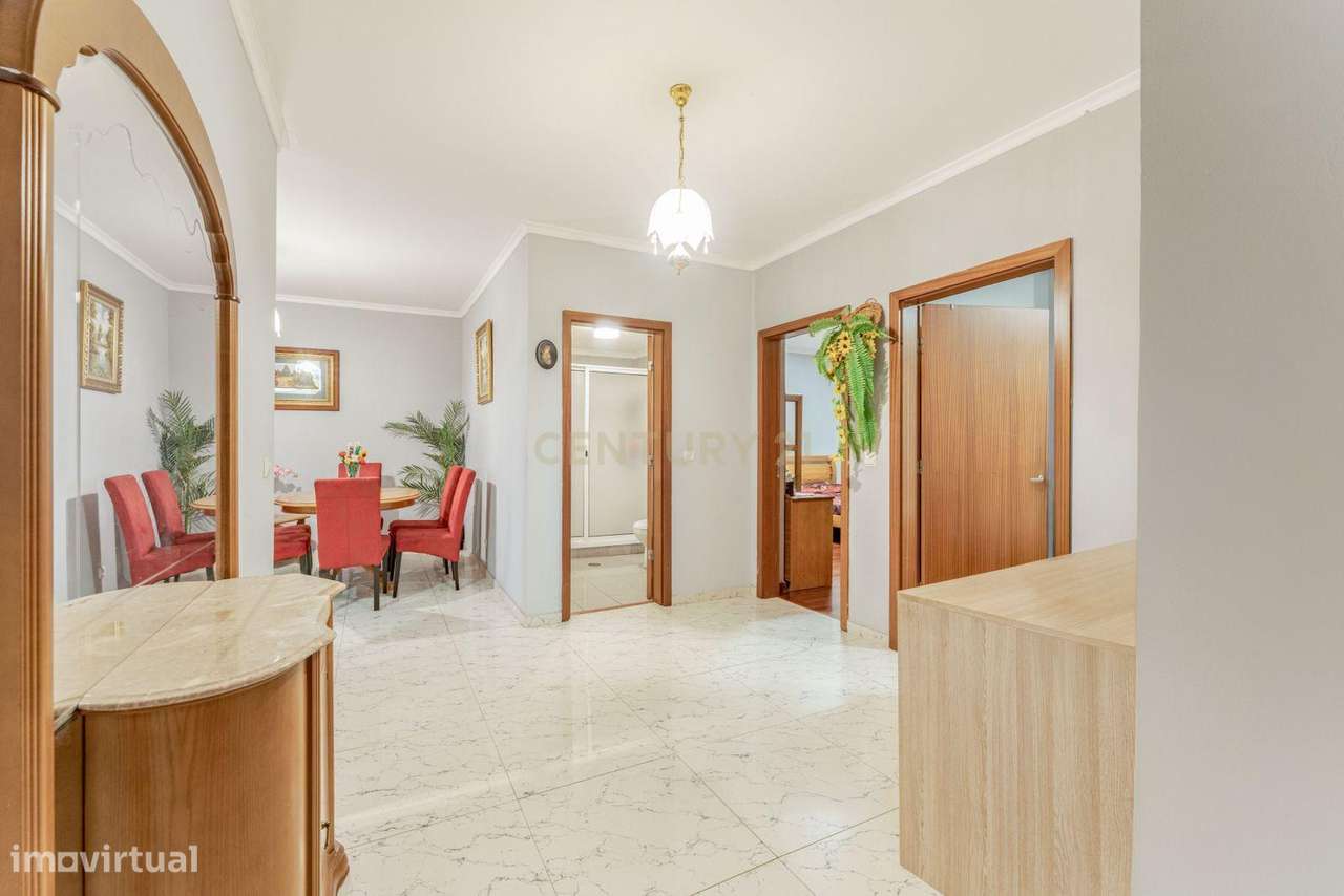 Apartamento T2 com vista mar-Atalaia, Caniço-11