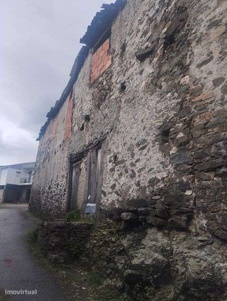 Casa de arrumos em pedra - Grande imagem: 4/12