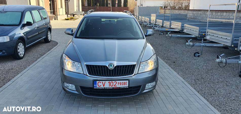 Skoda Octavia Combi 2.0 TDI DPF Ambition - 13