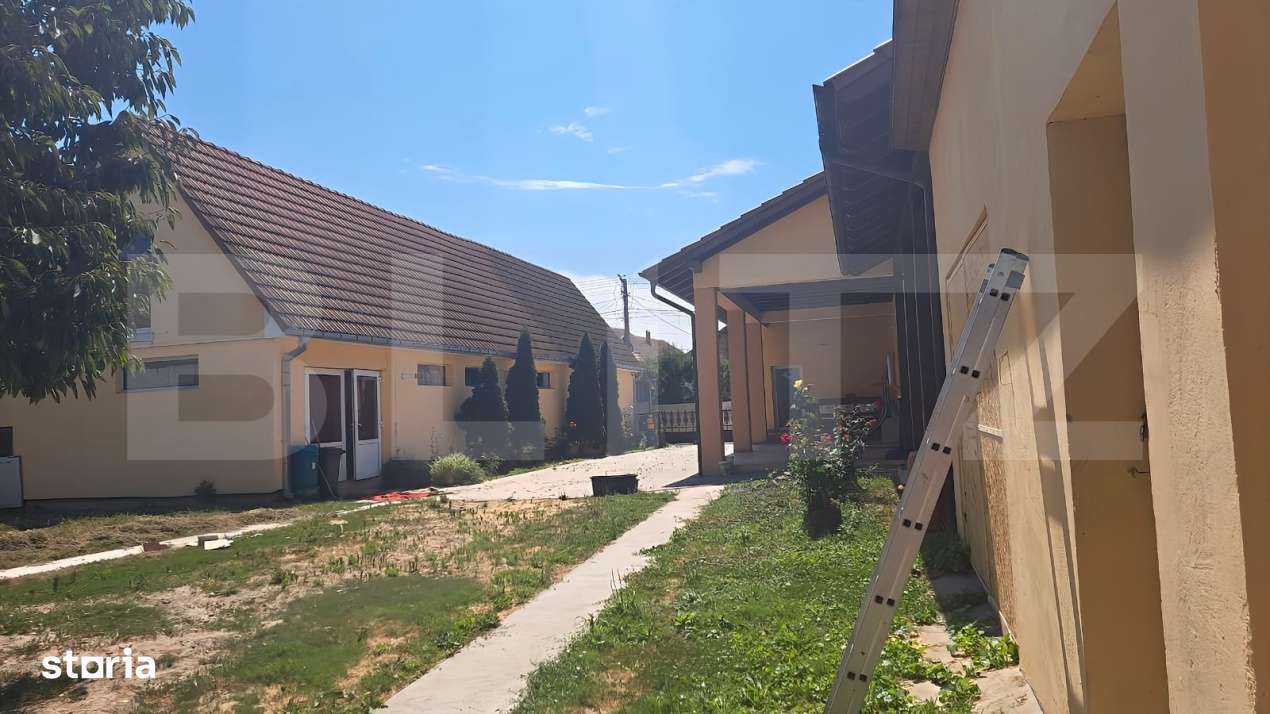 Casa 500 mp, spatiu comercial 122 mp, teren  7900mp - Botiz - Imagine principală: 3/9