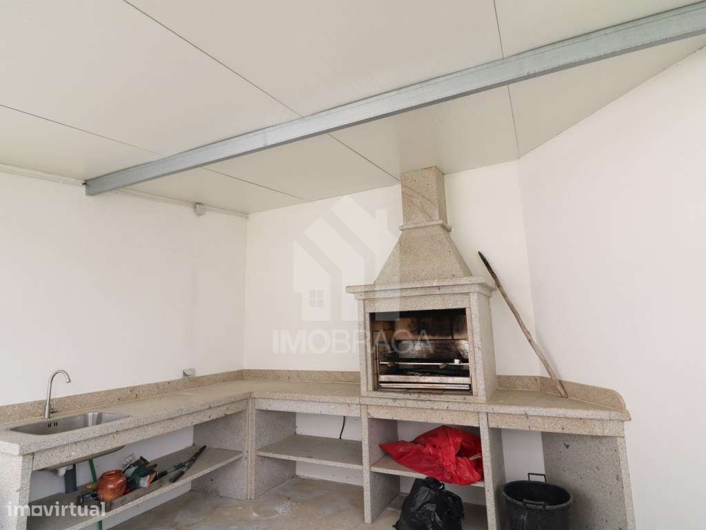 Venda Moradia Banda T3, em Esporões, Braga-5