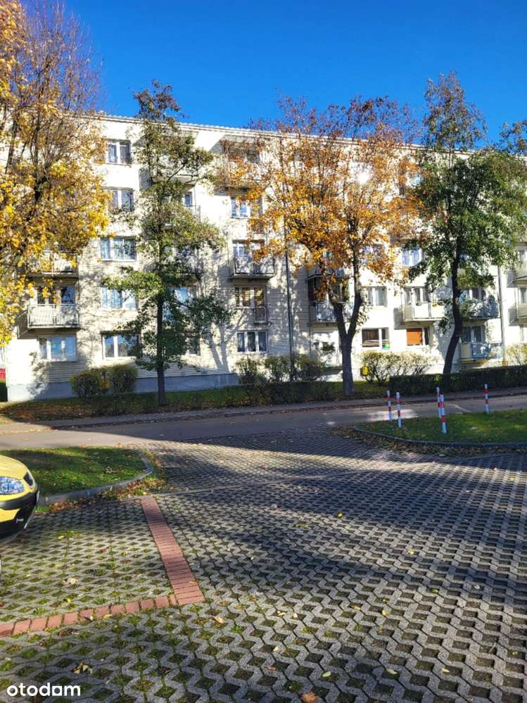 2 pokoje , kuchnia z jadalnią . Odświeżyć i zamieszkać  !  OKAZJA .-12