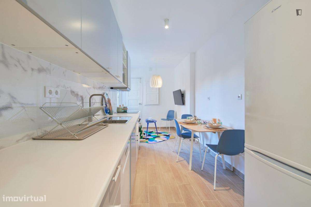 Quarto - localizado em Roma-Areeiro Lisbon - Grande imagem: 3/38